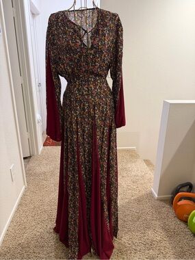 IIANA Floral Maxi Dress with Wine Panels